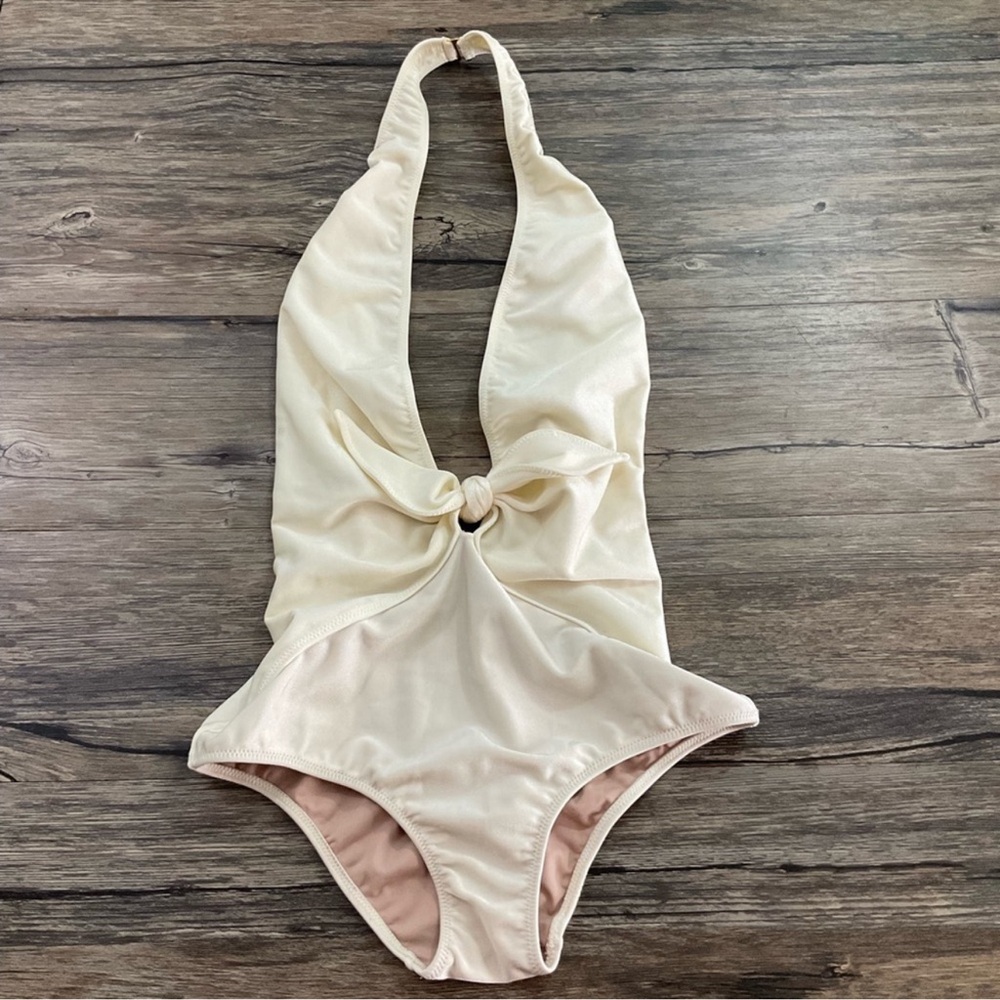 Ivory one piece bathing suit (Adriana Degreas)